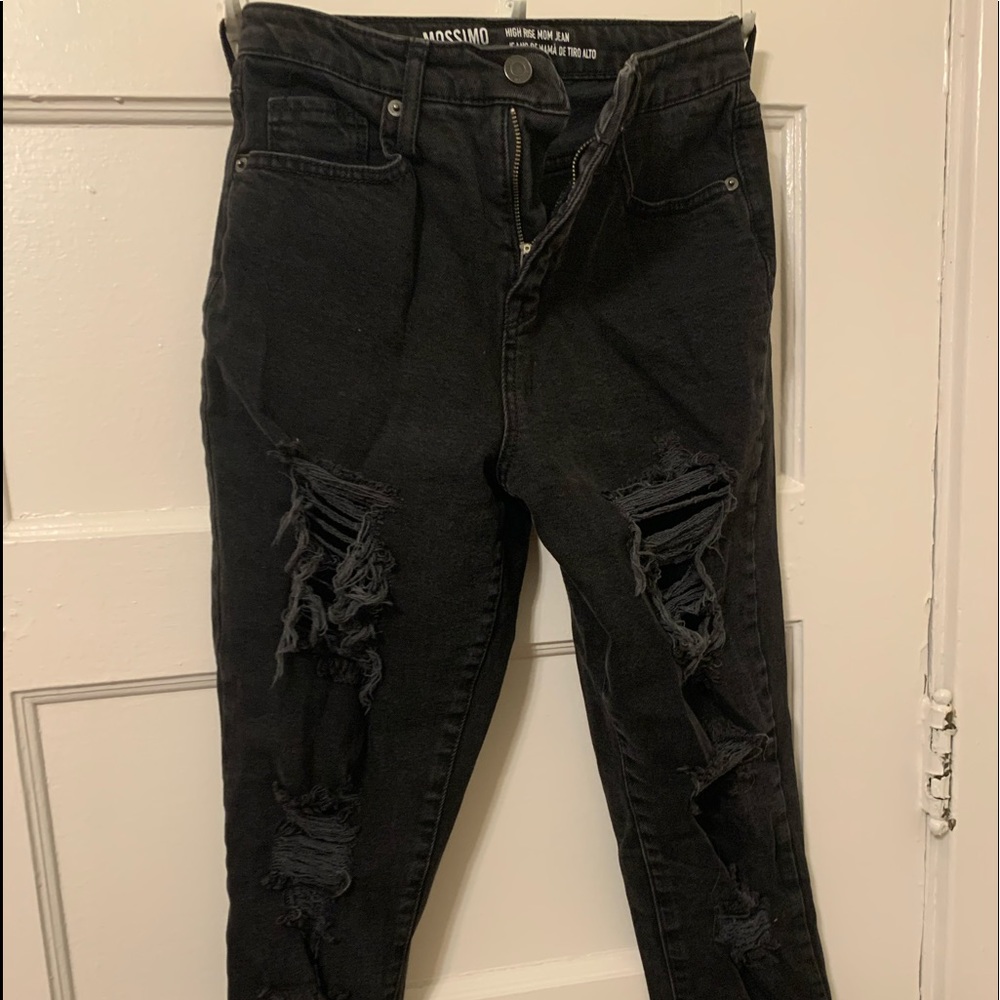 Black ripped mom jeans